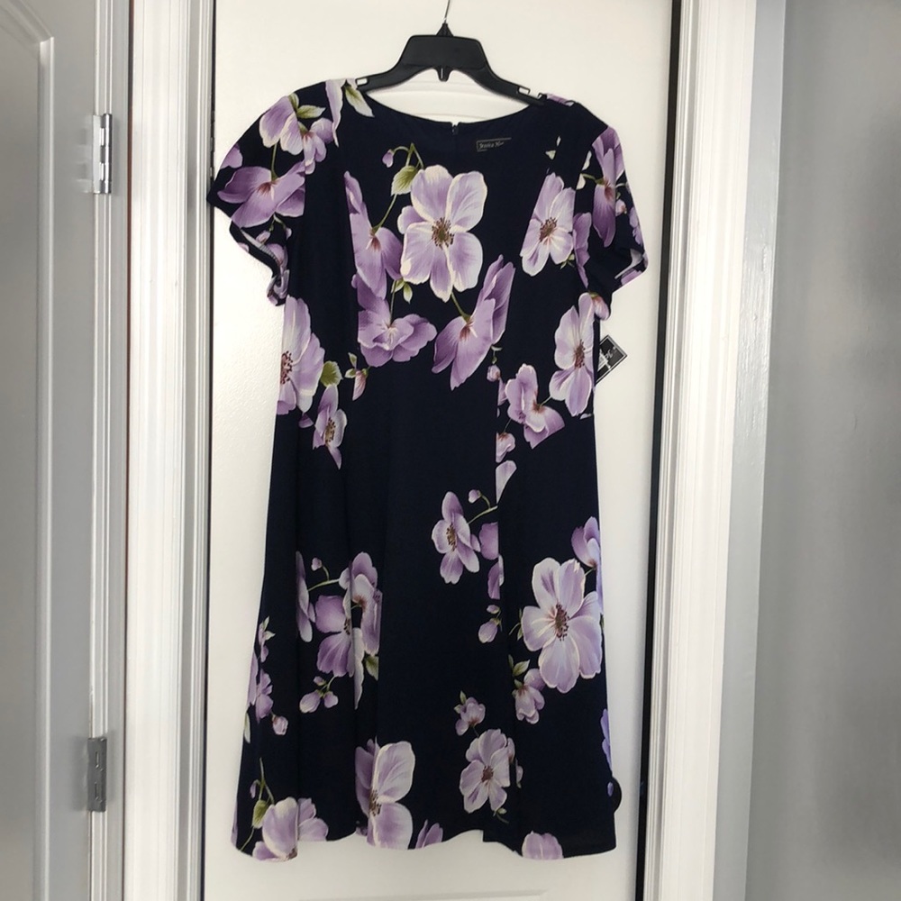 Macy’s Dress brand new floral design